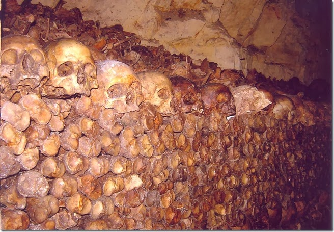 Paris Catacombes-skulls1