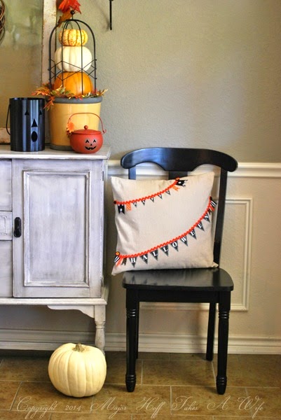 make a no sew halloween pillow to add to your decor.jpg Make a no sew halloween pillow to add to your decor