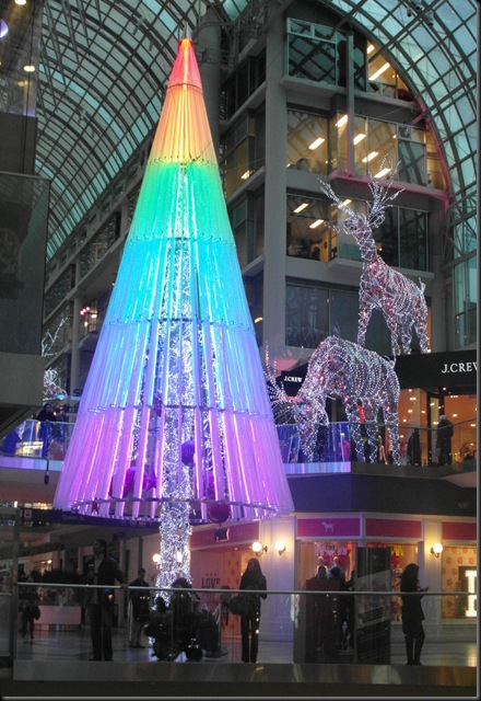 Xmas lights at Eaton Centre (11)