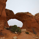 Broken Arch - Arches National Park -   Moab - Utah