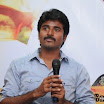Ethir Neechal (28).jpg