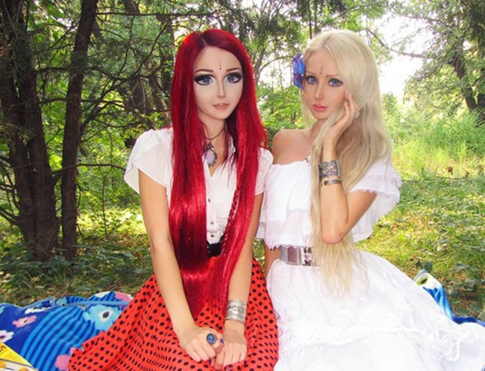[real-life-dolls-together-7%255B2%255D.jpg]