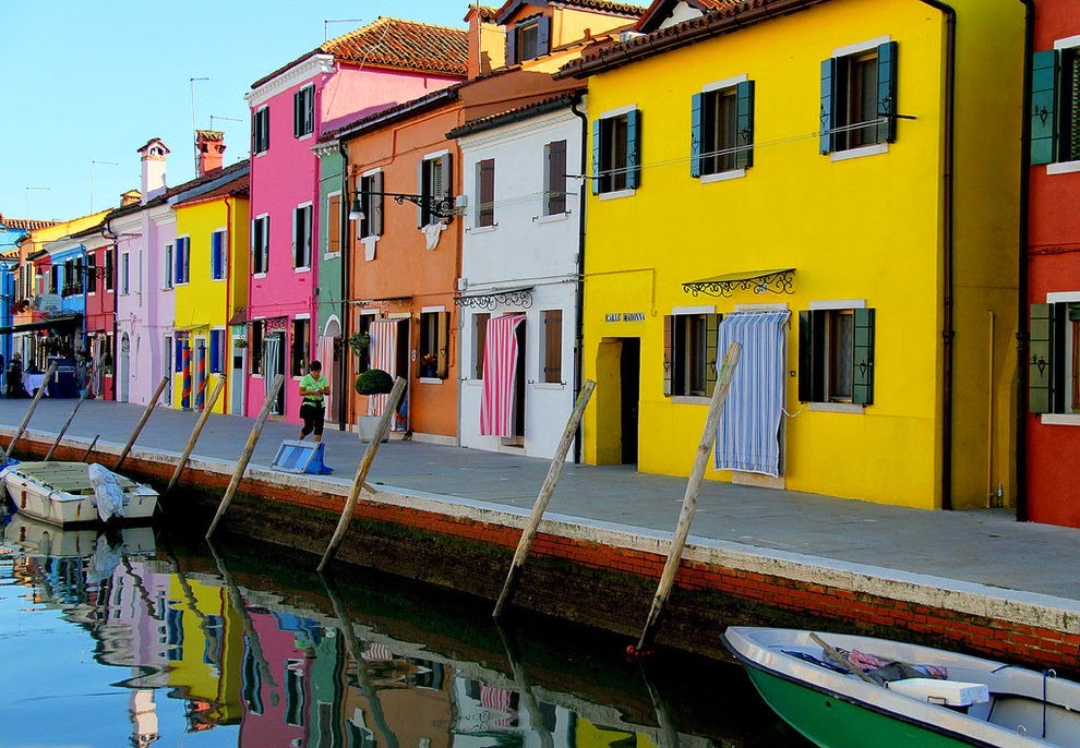 [Burano%2520in%2520Venice%252C%2520Italy%255B4%255D.jpg]