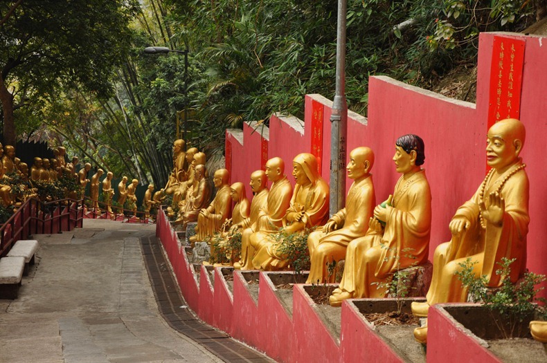 10000-buddhas-monastery-2 10000-buddhas-monastery-2