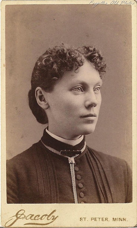 [Emily%2520Lundun%2520or%2520Mrs%2520skoog%2520CDV%2520DL%2520Antiques%25201877%2520to%25201879%255B15%255D.jpg]