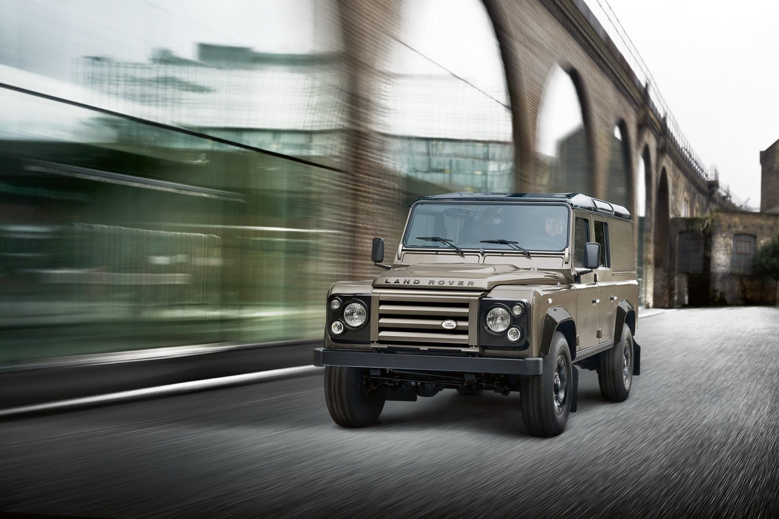 [LR-Defender-XTech-2%255B2%255D.jpg]