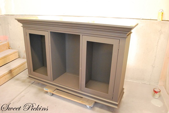 [hutch%2520and%2520sofa%2520table%2520023%255B4%255D.jpg]
