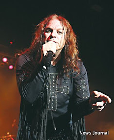 Ozzy looking at camera 2x.jpg