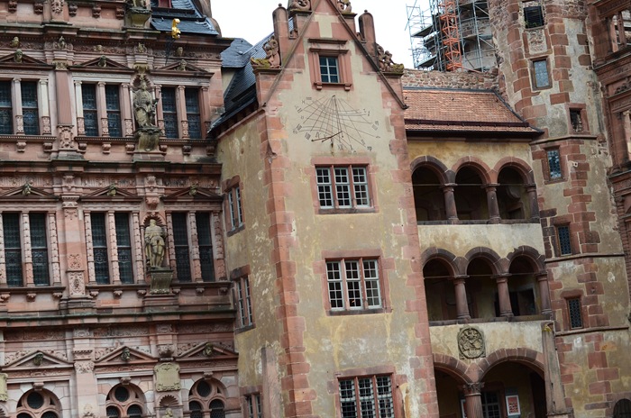 [castle22.jpg]