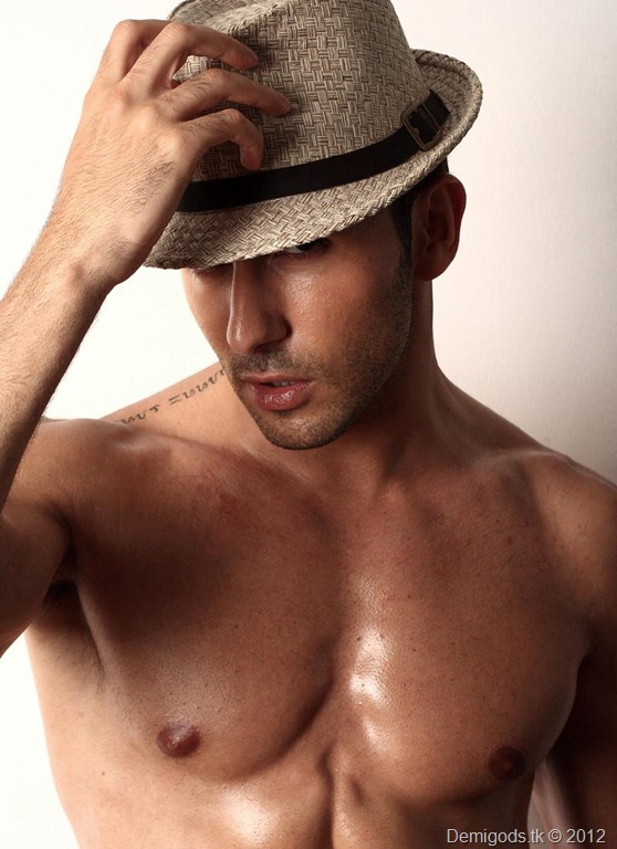 Enrique with hat