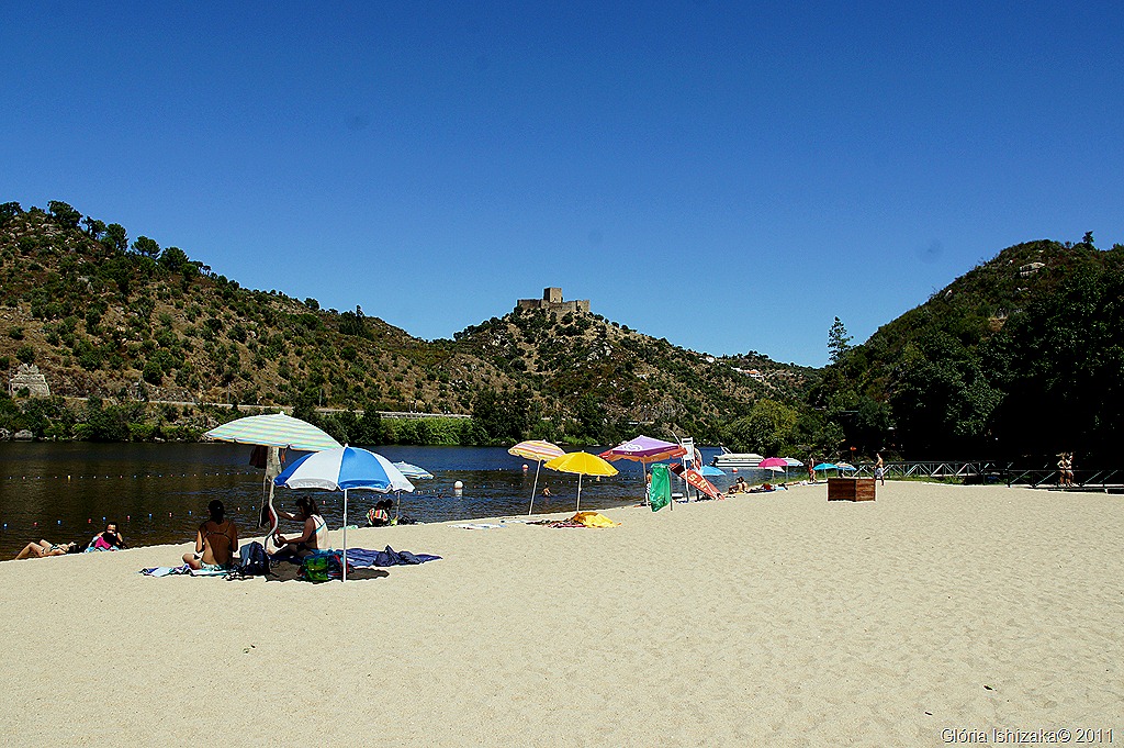 [89%2520-%2520Gl%25C3%25B3ria%2520Ishizaka%2520-%2520Belver%2520-%2520praia%2520fluvial%2520alamal%255B12%255D.jpg]