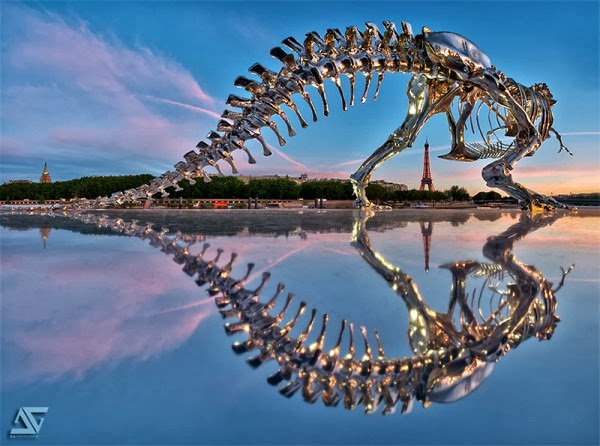 Chrome T-Rex скульптура на берегу Сены в Париже (10 фото) | Картинка №2