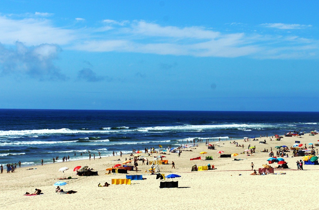 [Gl%25C3%25B3ria%2520Ishizaka%2520-%2520Tocha%2520-%2520%2520praia%2520da%2520Tocha%25201%255B5%255D.jpg]