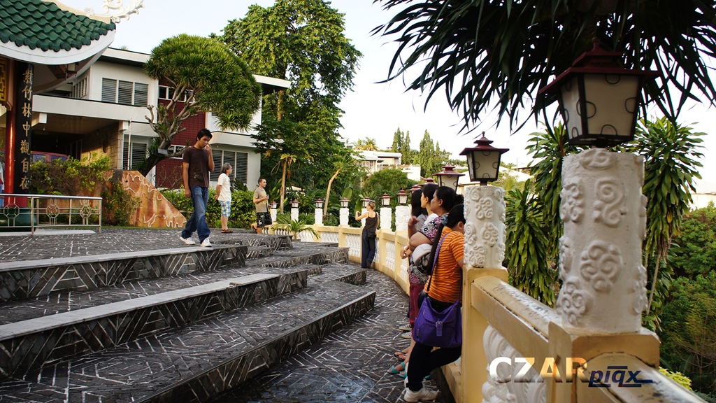 [Taoist-Balcony4.jpg]