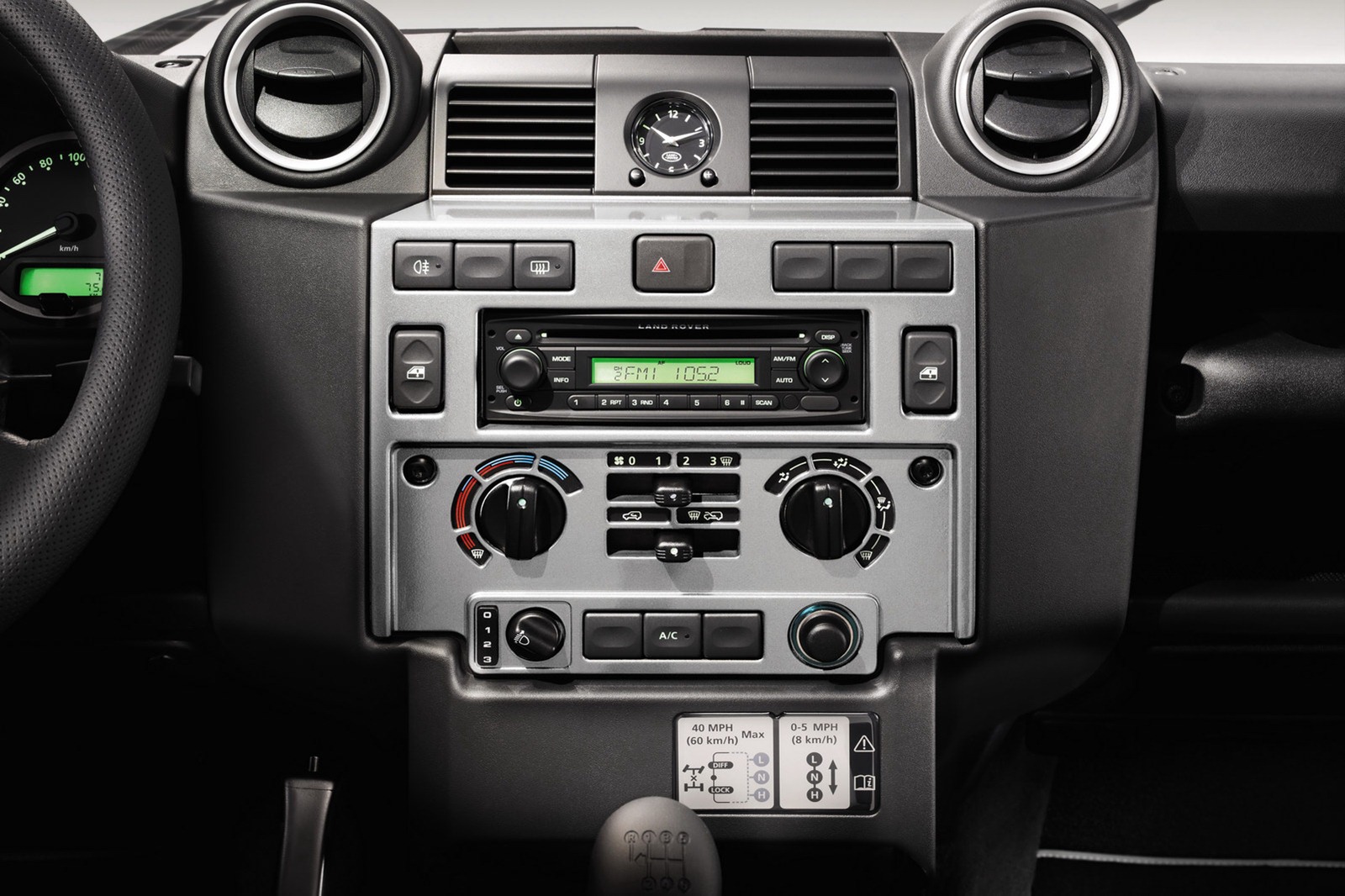 [LR-Defender-XTech-11%255B2%255D.jpg]