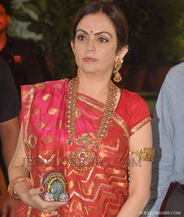 [Neeta_Ambani_Bridal_Jewellery%255B4%255D.jpg]