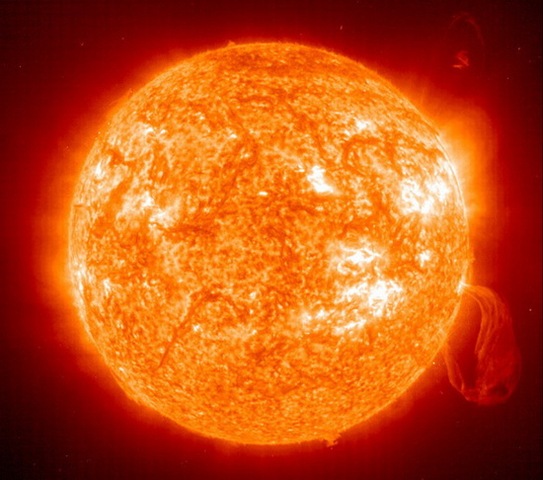 [solar_storms_of_the_sun_12%255B2%255D.jpg]