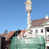 2011.08.09 Szt-H&aacute;roms&aacute;g szobor fel&uacute;j&iacute;t&aacute;s