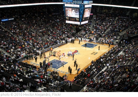 'Hawks v Bucks 14' photo (c) 2010, Hector Alejandro - license: http://creativecommons.org/licenses/by/2.0/