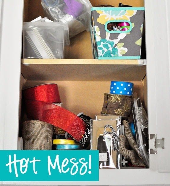 #DIY $3 Craft Ribbon Storage with Built In Dispenser #DIY $3 Craft Ribbon Storage with Built In Dispenser