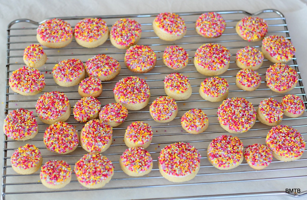 [Confetti%2520Cookies%2520Tray%255B11%255D.jpg]