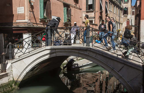 Ponte Zaguri o Corner
