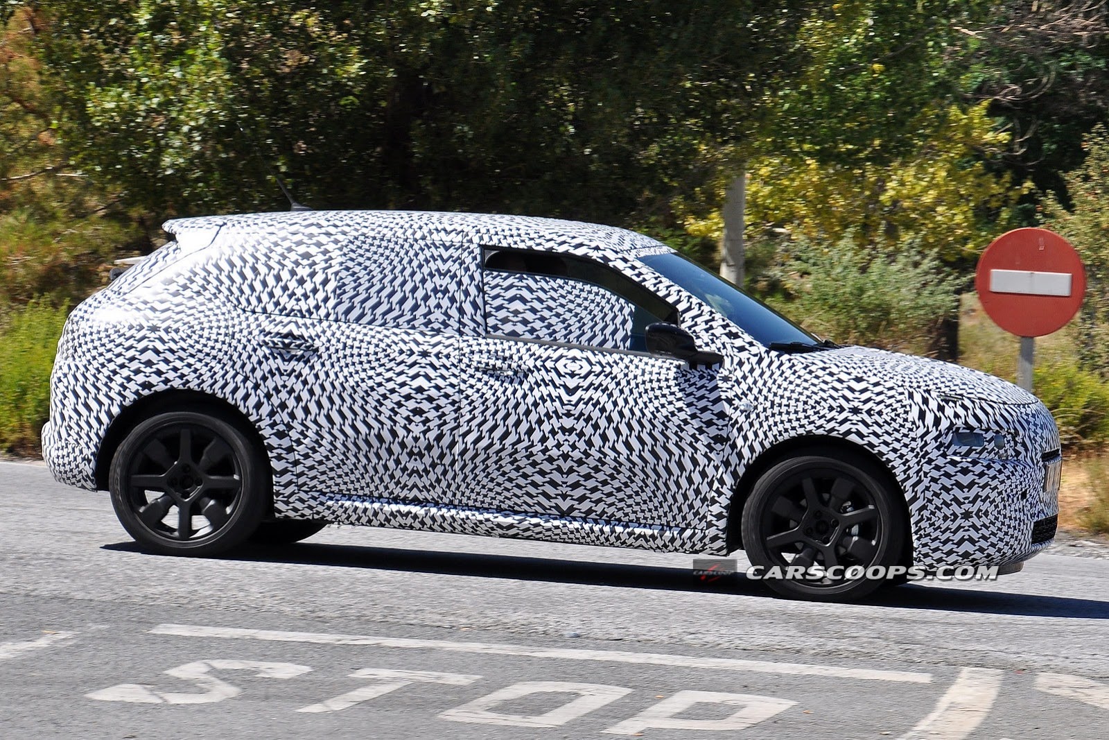 [2015-Citroen-C4-Cactus-4%255B3%255D.jpg]