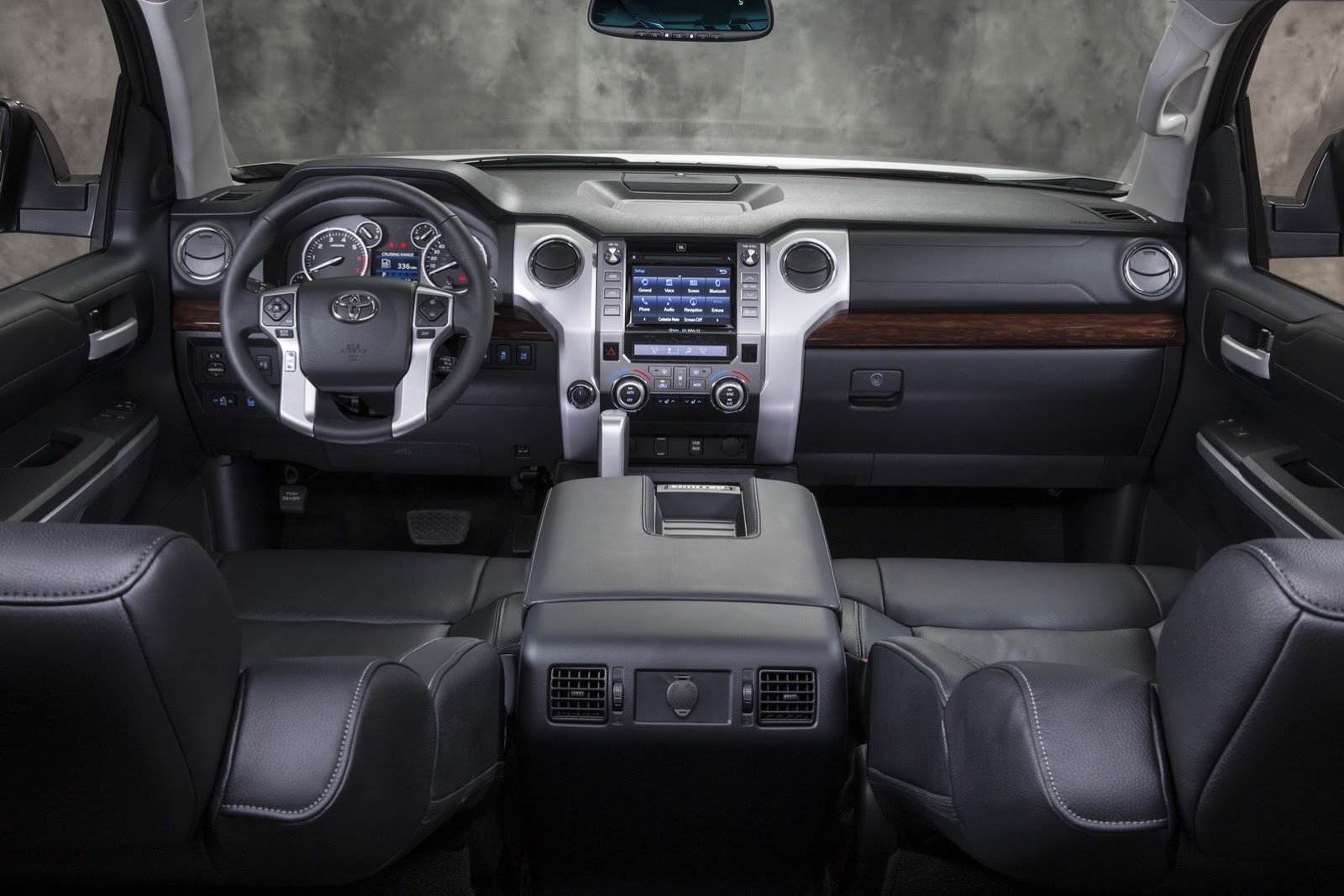 2014-Toyota-Tundra-22[2].jpg