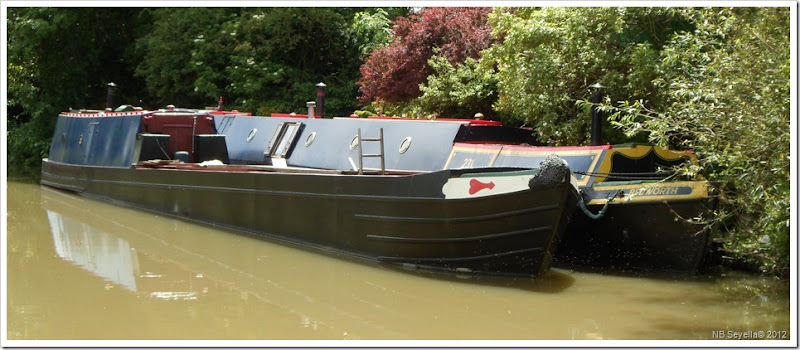 SAM_0990 Boats above Broadmoor Lock