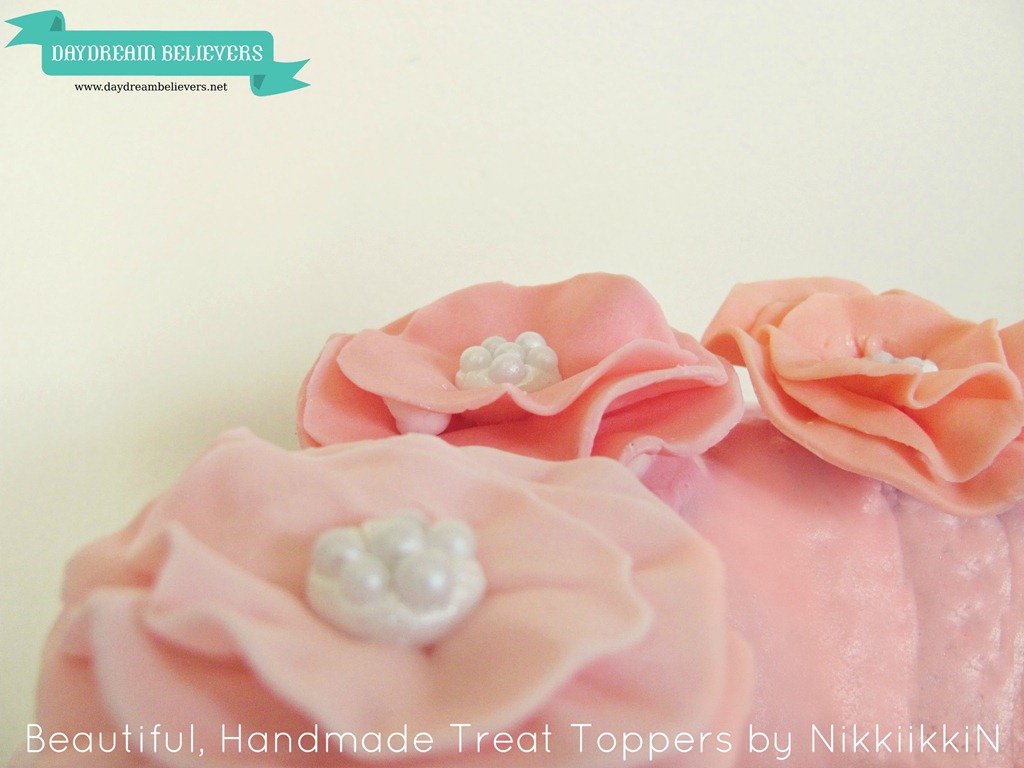 [handmade%2520fondant%2520flower%2520tea%2520party%2520cake%2520toppers%2520by%2520nikkiikkin%2520for%2520daydream%2520believers%255B5%255D.jpg]