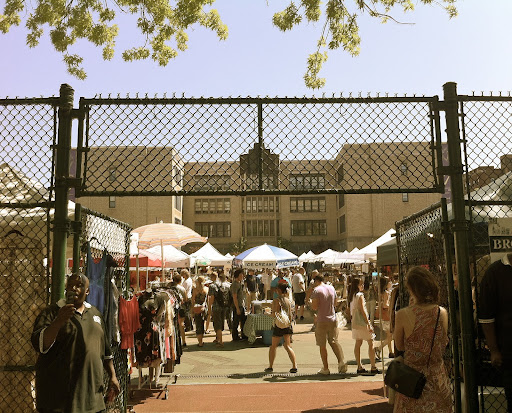 The entrance to the market.