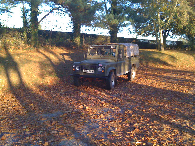 The Landrover blends in with the Autumn colours...
