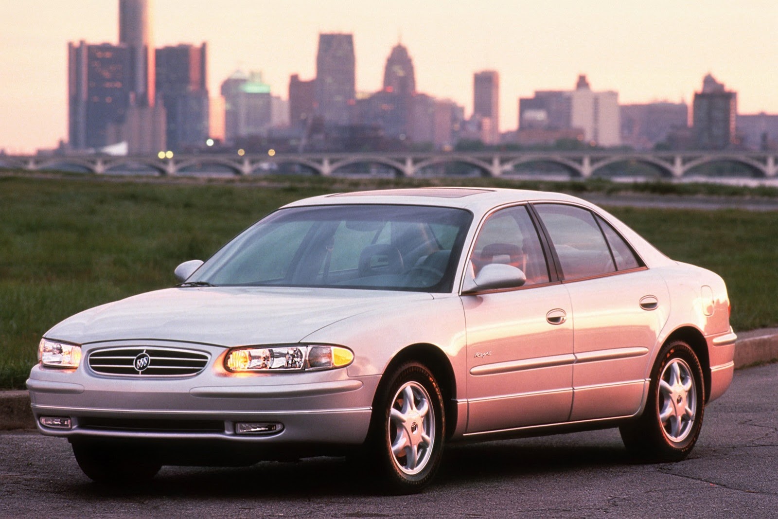 [1997-buick_regal_6%255B2%255D.jpg]