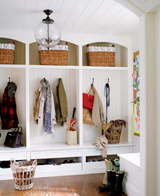 organized entry mudroom
