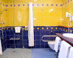 Habitación Adaptada (Aseo) // Disabled Room (Toilet)