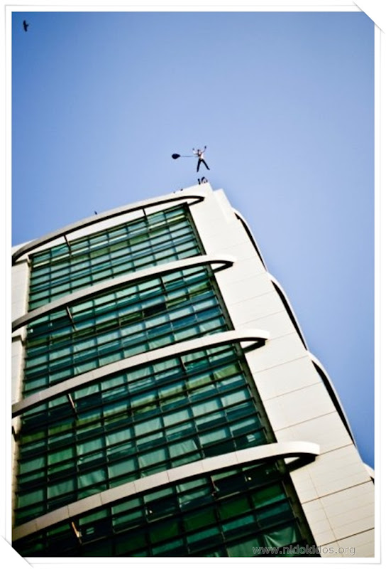 Image Dimension: 349x512 :: BASE Jump from MCB Tower, Karachi by Russian extreme sport star Valery Rozov BASE Jump from MCB Tower, Karachi by Russian extreme sport star Valery Rozov