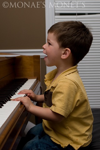 [Scott%2520playing%2520piano%2520blog%255B5%255D.jpg]