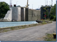 8438 Thorold -  Welland Canals Parkway - Lock 6 - looking back at Lock 7