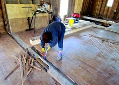1405279 May 24 Lifting Old Hardwood Flooring