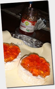 Camembert com Geleia de Pimenta Camembert com Geleia de Pimenta
