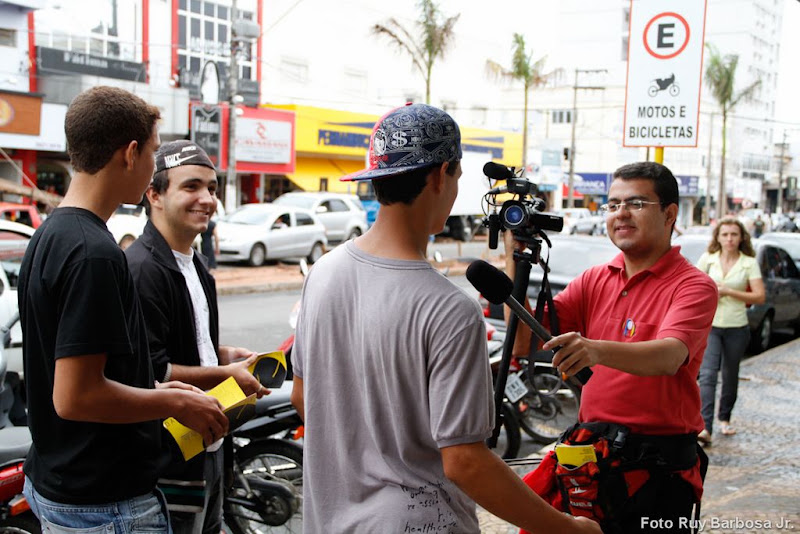 Fotos de Circuito SESC de Artes 2010 - Jales -SP. Foto numero 1. Fotografia (fotografias) de Ruy Barbosa Jr. que faz fotos de casamento, 15 anos, fotos de produtos, fotografia publicitária e fotos de eventos em geral em São José do Rio Preto e outras cidades do estado de São Paulo. artes barbosa br 2010 com jales sesc circuito fotos casamento fotografos são josé do rio preto fotografo festa de festas 15 anos eventos em paulo sao jose noiva