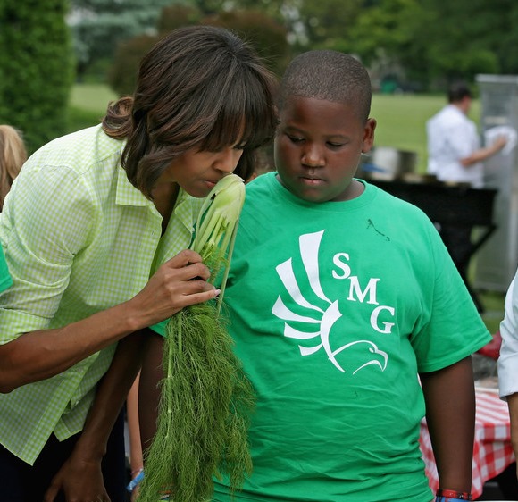 [Michelle%252BObama%252BMichelle%252BObama%252BHosts%252BWhite%252Bf2-Z64DiUbgx%255B5%255D.jpg]