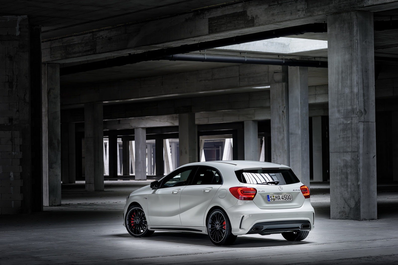 [Mercedes-A45-AMG-16%255B2%255D.jpg]