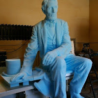 Lincoln in foam front.jpg Lincoln in foam front.jpg