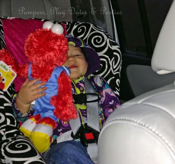 Hugging-Elmo Hugging-Elmo