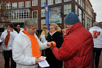 2010 02 13 Publieksactie centrum met Charlie Aptroot 044.jpg 2010 02 13 Publieksactie centrum met Charlie Aptroot 044.jpg
