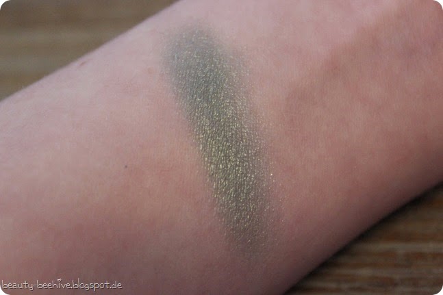 p2 neues sortiment frühjahr 2015 luminous shine eyeshadow lidschatten 050 secret twinkle review make up look swatch 2