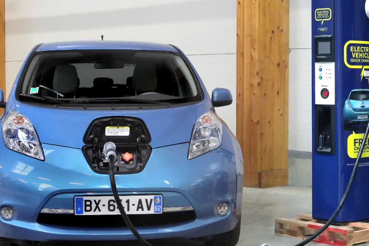 [Nissan-Leaf-2%255B3%255D.jpg]
