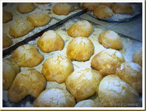 O resultado final depois de ir ao forno. A massa cresce e o açucar cristaliza e deixa a massa crocante e tentadora.