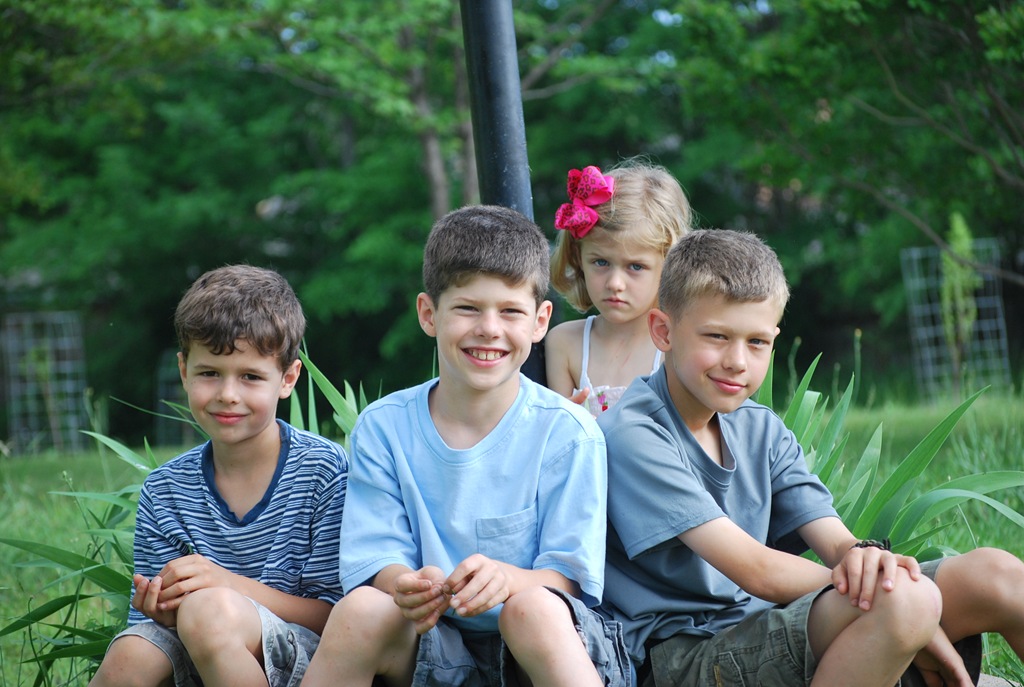 [sad%2520sister%2520with%2520boys%255B3%255D.jpg]